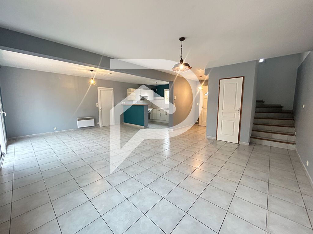 Achat maison à vendre 3 chambres 93 m² - Aigues-Mortes