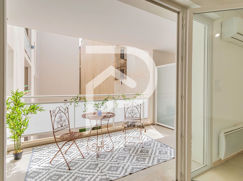 Achat appartement à vendre 2 pièces 52 m² - Marseille 2ème arrondissement