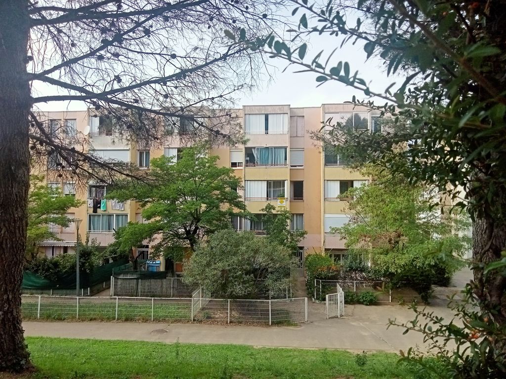 Achat appartement à vendre 4 pièces 76 m² - Carpentras