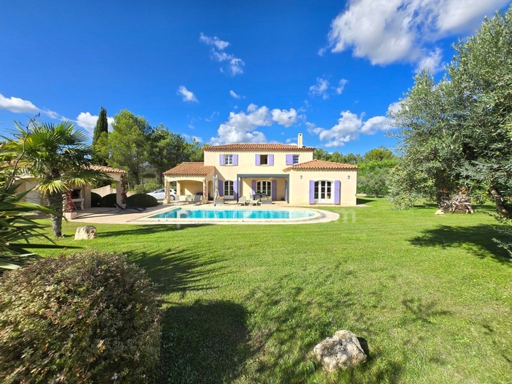 Achat maison à vendre 5 chambres 172 m² - Aix-en-Provence