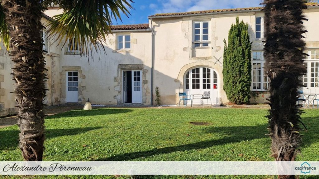 Achat appartement à vendre 5 pièces 88 m² - La Rochelle