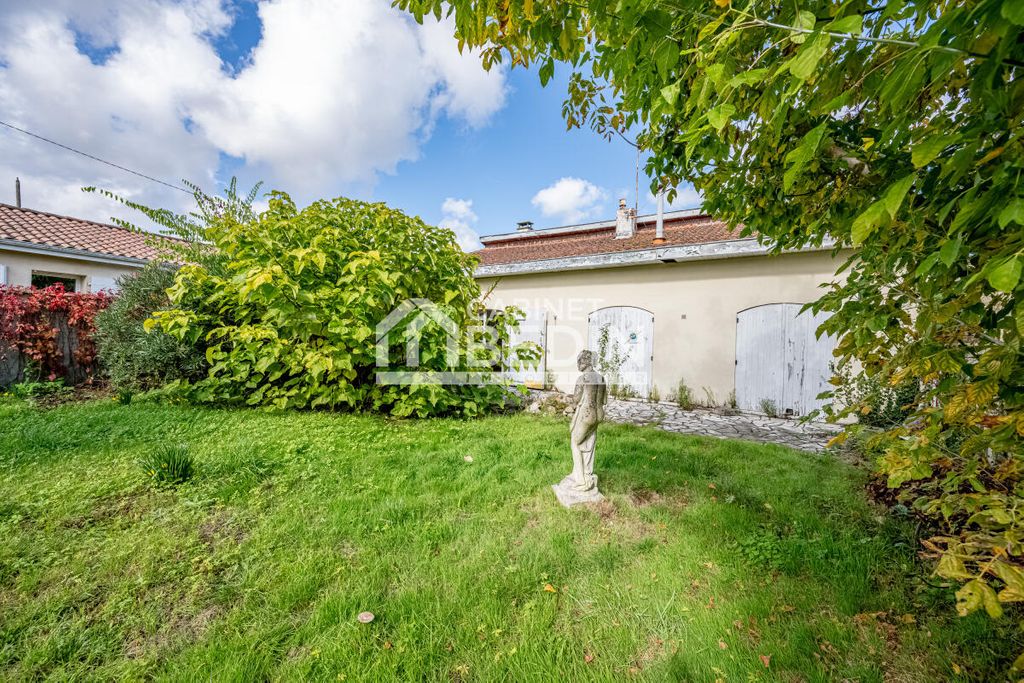 Achat maison à vendre 4 chambres 130 m² - Pessac