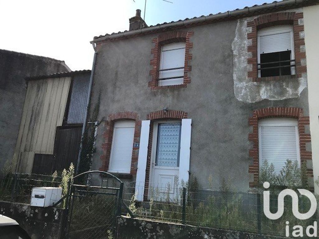 Achat maison à vendre 3 chambres 93 m² - Chavagnes-en-Paillers