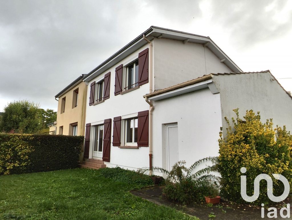 Achat maison à vendre 3 chambres 81 m² - Châlons-en-Champagne