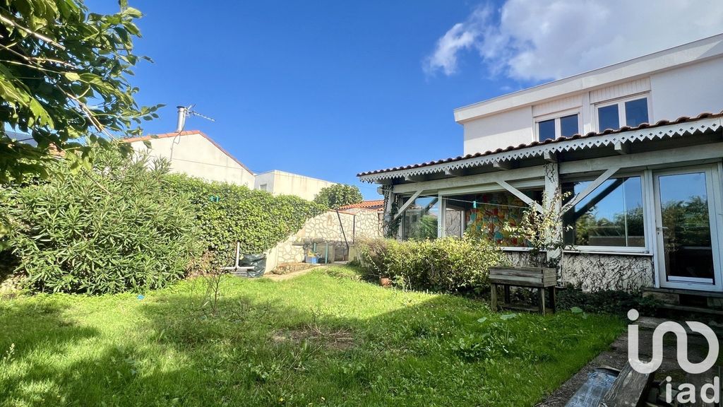 Achat maison à vendre 3 chambres 110 m² - La Rochelle