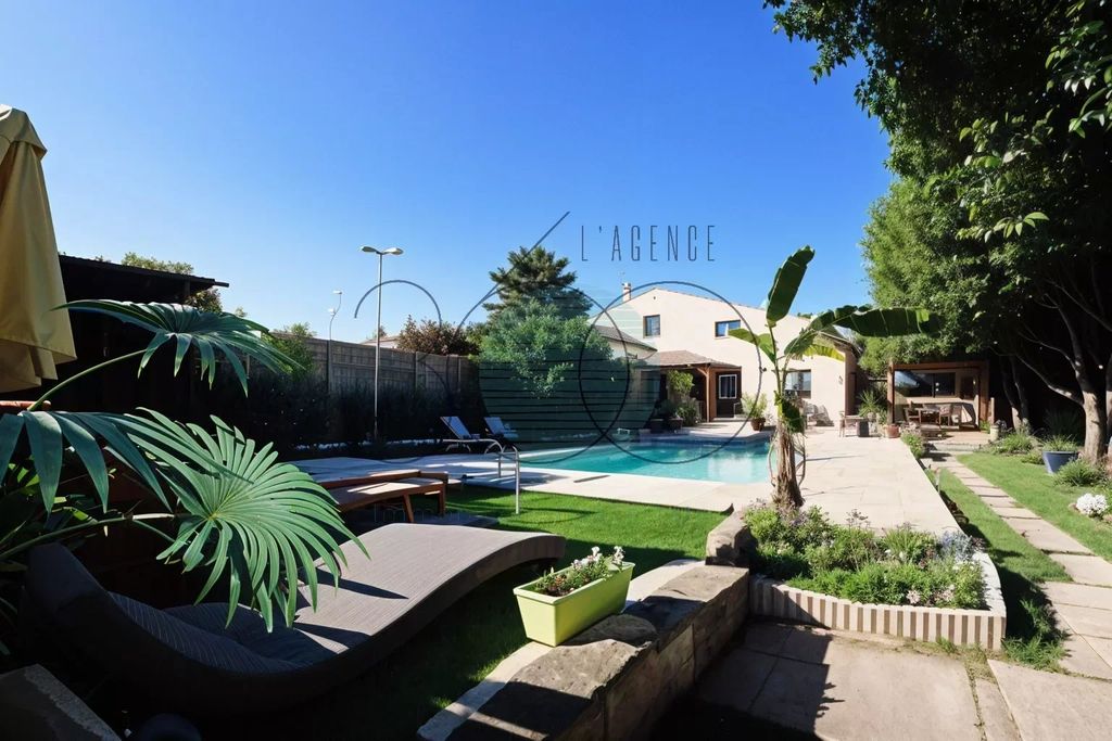 Achat maison à vendre 3 chambres 140 m² - Mougins