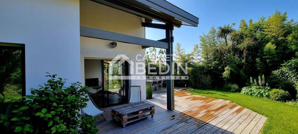 Achat maison à vendre 3 chambres 136 m² - Arcachon