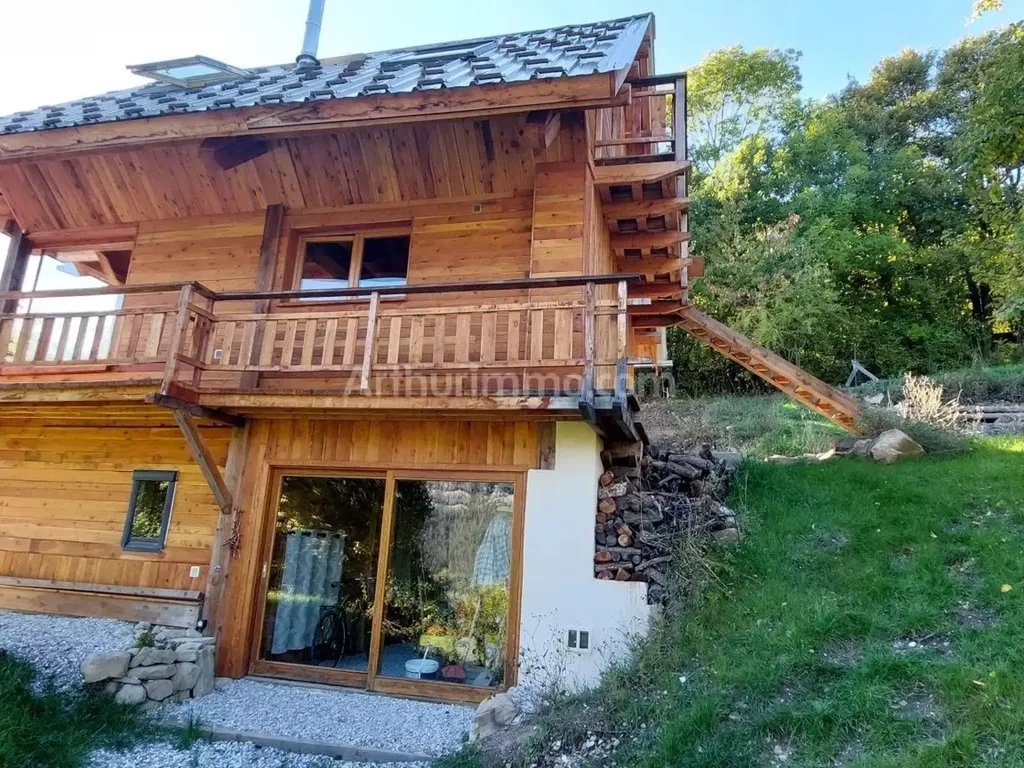 Achat appartement à vendre 4 pièces 85 m² - Villars-Colmars