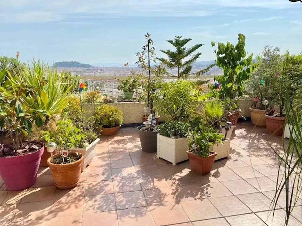 Achat appartement à vendre 3 pièces 73 m² - Nice