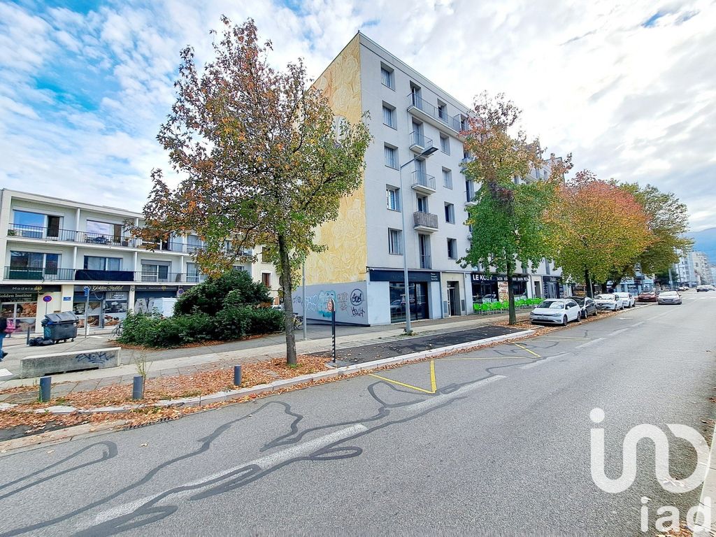 Achat appartement à vendre 3 pièces 56 m² - Grenoble