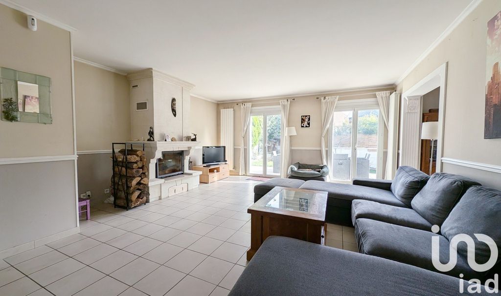 Achat maison à vendre 6 chambres 186 m² - Savigny-sur-Orge