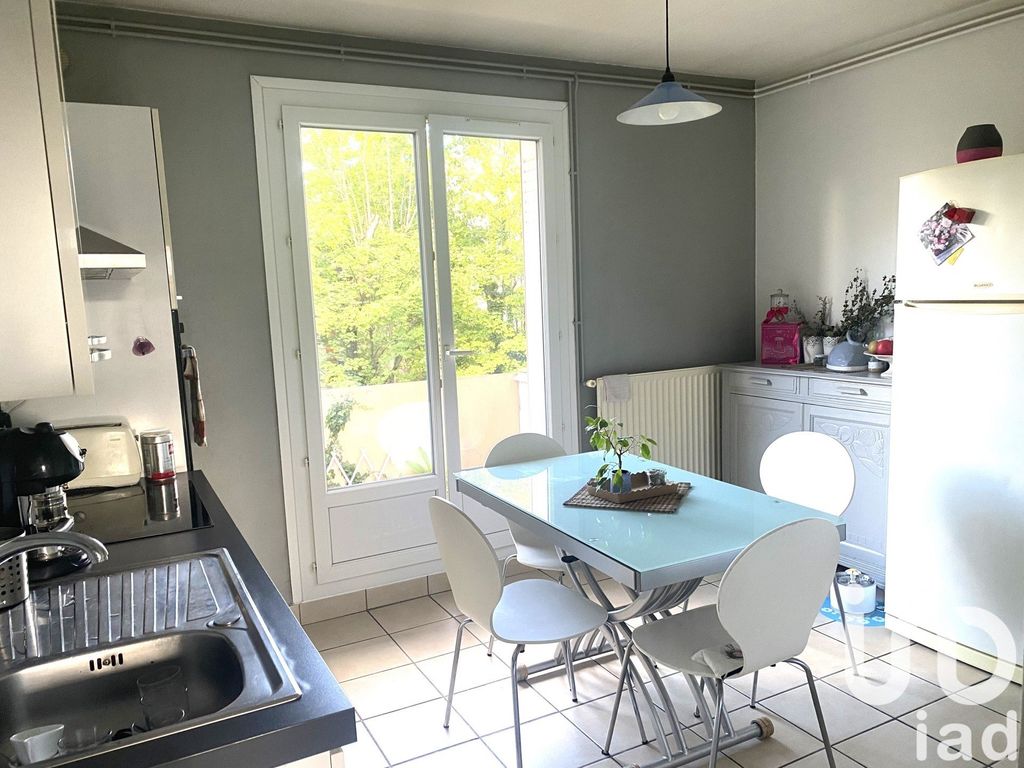 Achat appartement à vendre 3 pièces 64 m² - Grenoble