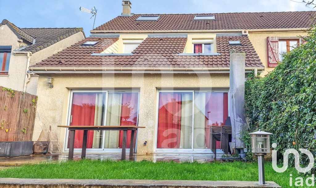 Achat maison à vendre 4 chambres 107 m² - Aubergenville