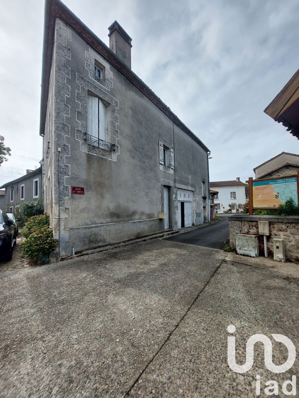 Achat maison à vendre 2 chambres 93 m² - Maisonnais-sur-Tardoire