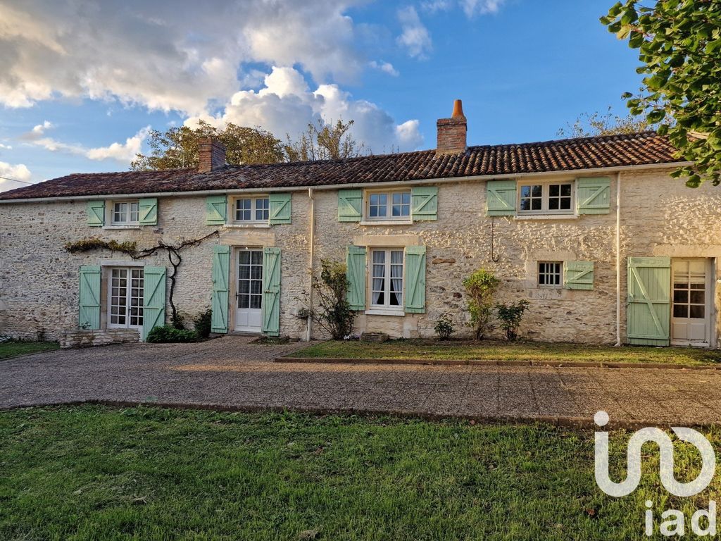 Achat maison à vendre 4 chambres 132 m² - Civaux