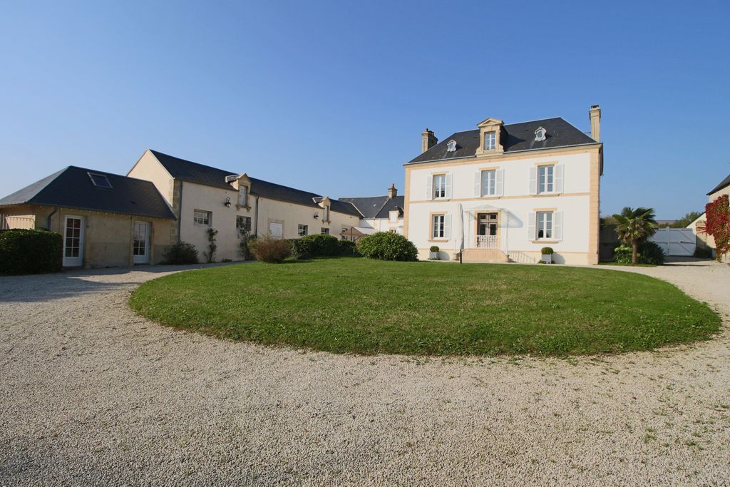 Achat maison à vendre 7 chambres 337 m² - Surrain