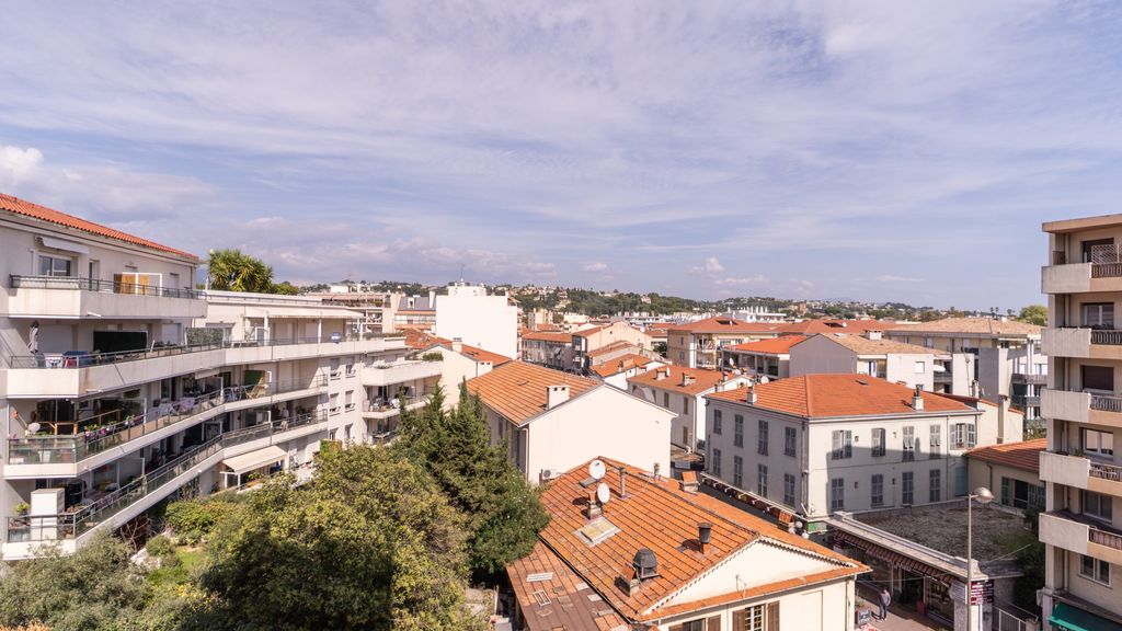 Achat appartement à vendre 2 pièces 47 m² - Cagnes-sur-Mer