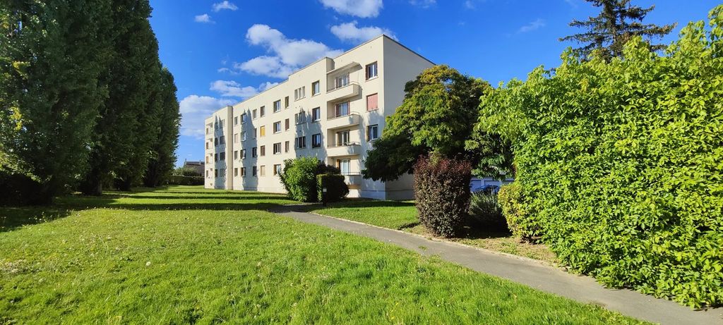 Achat appartement à vendre 3 pièces 57 m² - Les Clayes-sous-Bois