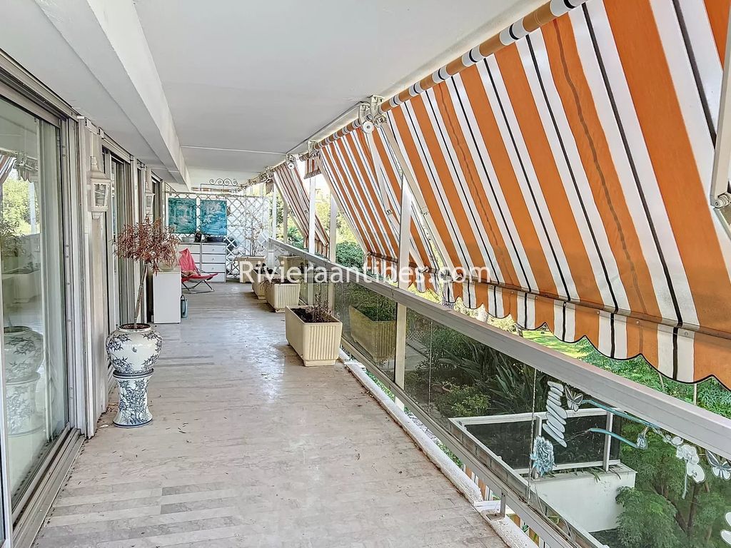 Achat appartement à vendre 3 pièces 74 m² - Antibes