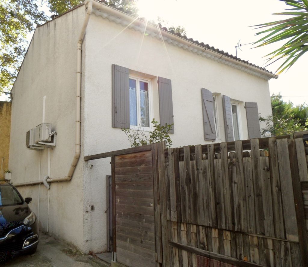 Achat maison à vendre 2 chambres 108 m² - Aubagne