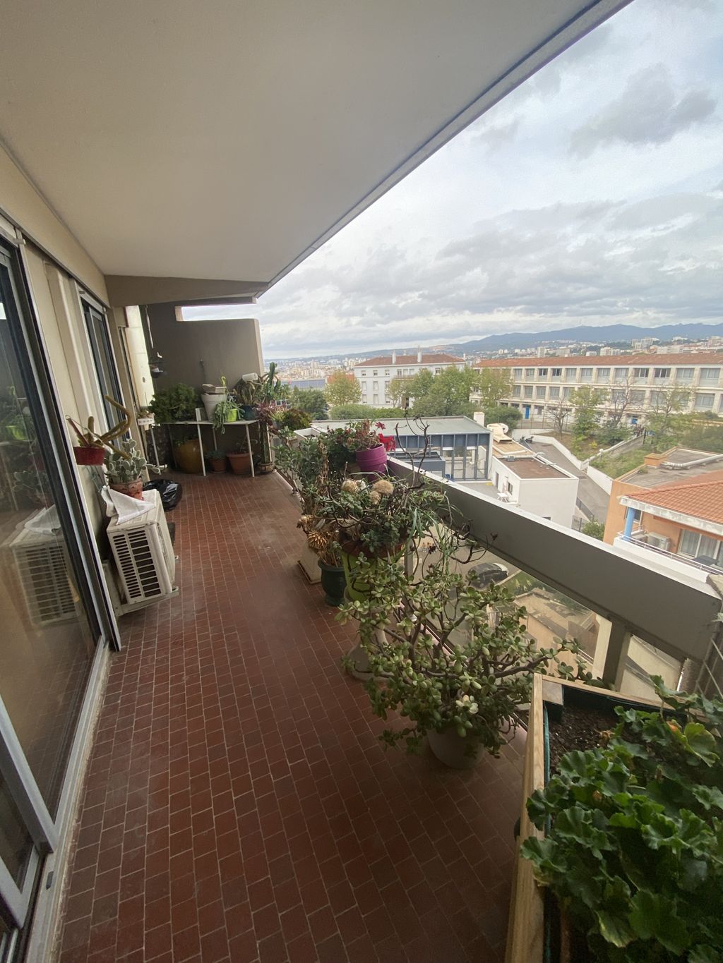 Achat appartement à vendre 2 pièces 45 m² - Marseille 1er arrondissement