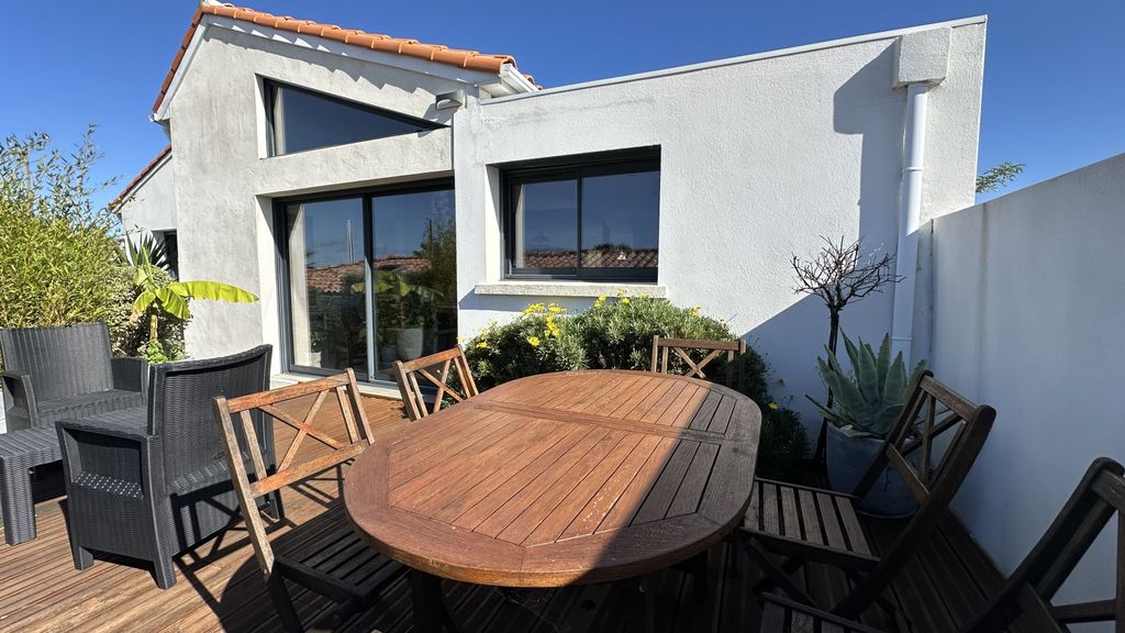 Achat maison à vendre 6 chambres 170 m² - Vaux-sur-Mer