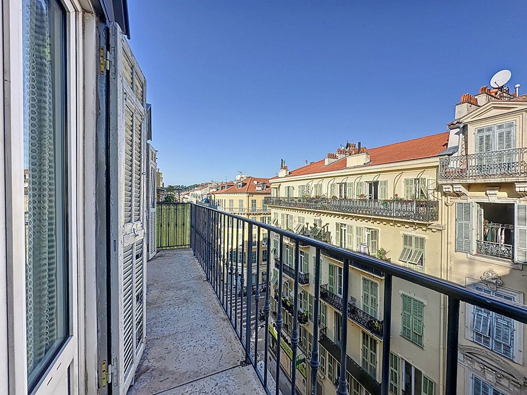 Achat appartement à vendre 3 pièces 75 m² - Nice