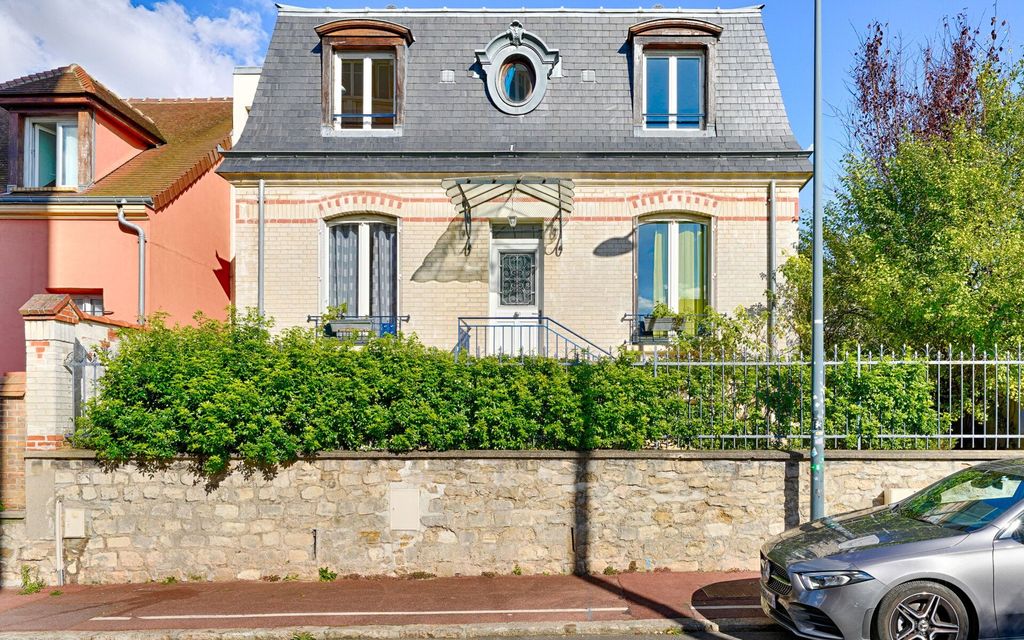 Achat maison à vendre 4 chambres 150 m² - Vanves