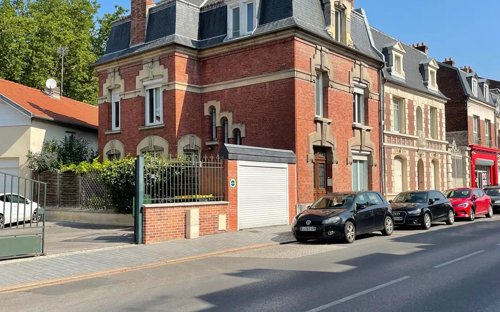 Achat maison à vendre 5 chambres 212 m² - Chauny