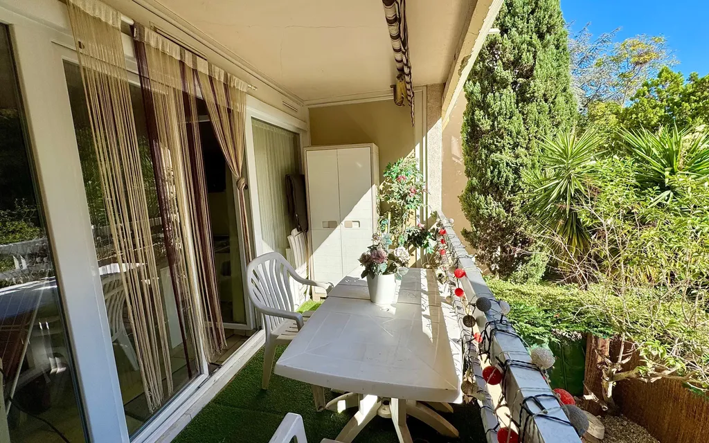 Achat appartement à vendre 3 pièces 64 m² - Toulon