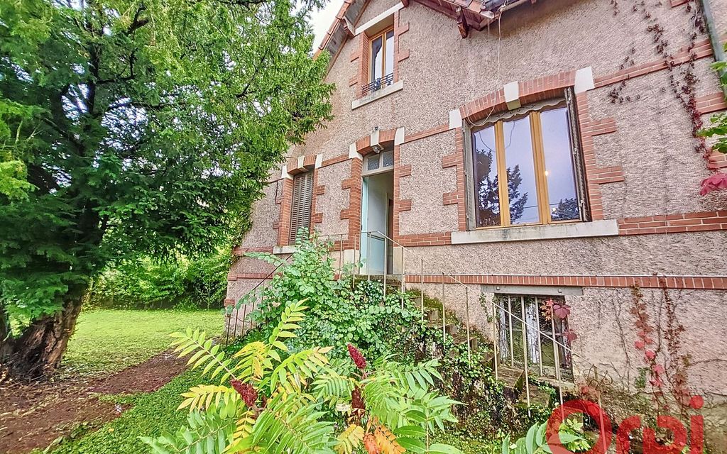 Achat maison à vendre 4 chambres 133 m² - Bruère-Allichamps