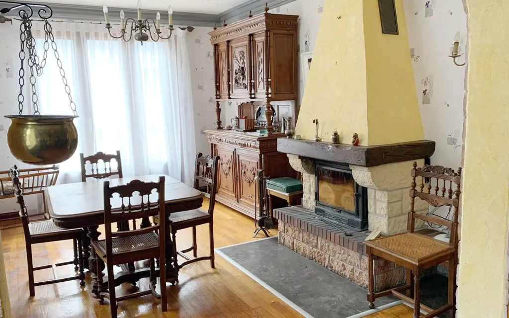 Achat maison à vendre 4 chambres 164 m² - Les Neyrolles