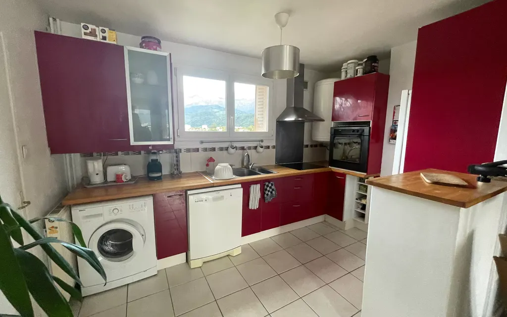 Achat appartement à vendre 4 pièces 66 m² - Saint-Martin-d'Hères