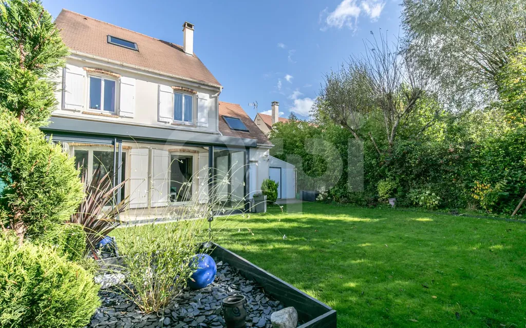 Achat maison à vendre 5 chambres 126 m² - Sucy-en-Brie