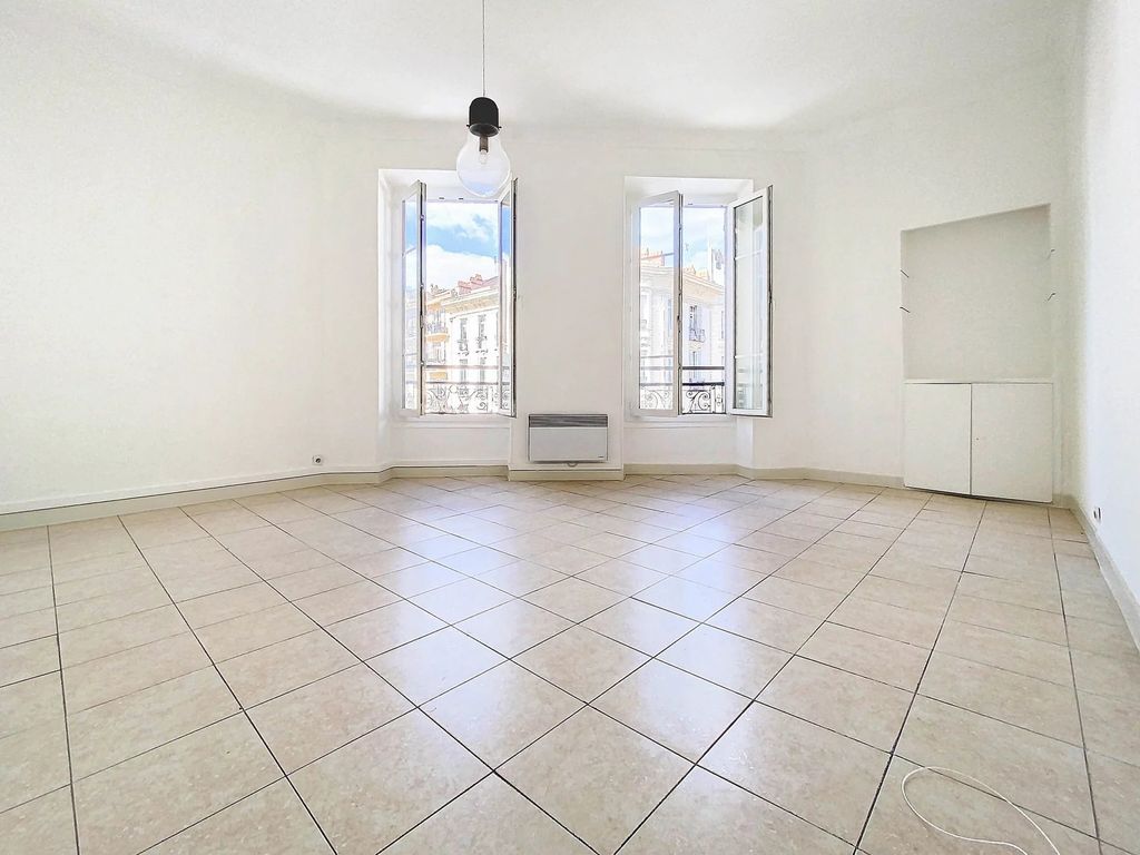 Achat appartement à vendre 3 pièces 93 m² - Nice