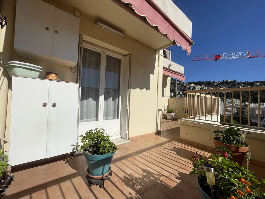 Achat appartement à vendre 5 pièces 88 m² - Nice