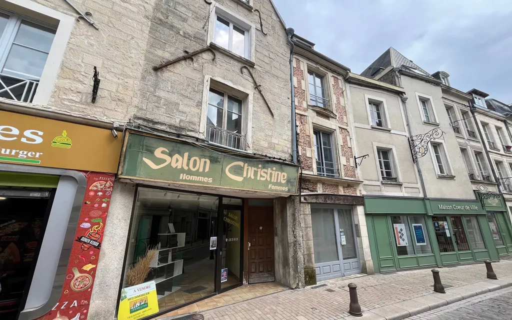 Achat maison à vendre 4 chambres 220 m² - Laon