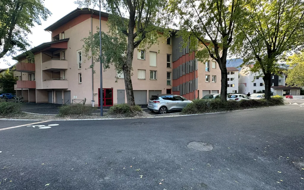 Achat appartement à vendre 2 pièces 60 m² - Saint-Martin-le-Vinoux