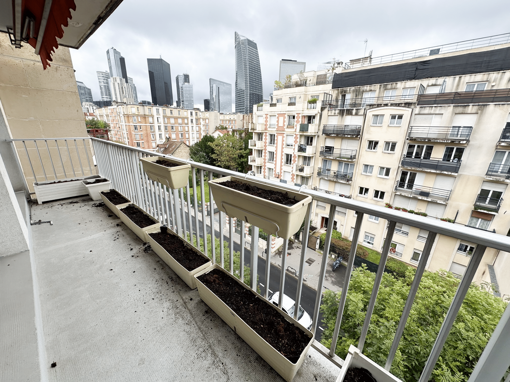 Achat appartement à vendre 5 pièces 93 m² - Courbevoie