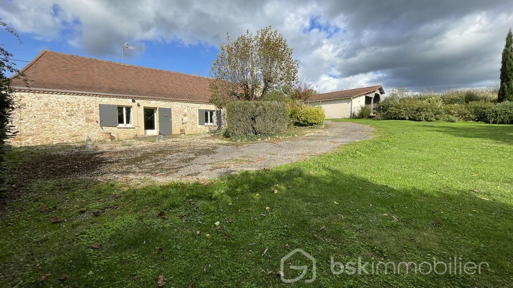 Achat maison à vendre 3 chambres 150 m² - Saint-Sauveur