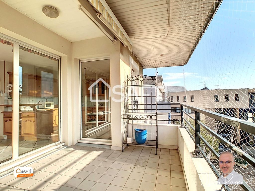 Achat appartement à vendre 4 pièces 82 m² - Vénissieux