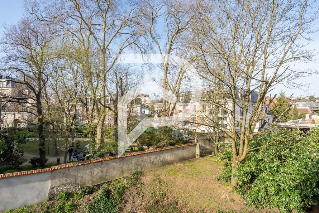 Achat appartement à vendre 5 pièces 106 m² - Le Raincy