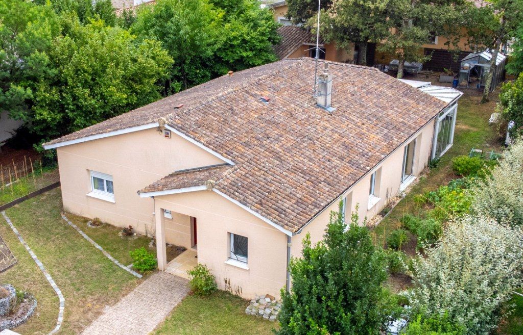 Achat maison à vendre 3 chambres 140 m² - Villenave-d'Ornon