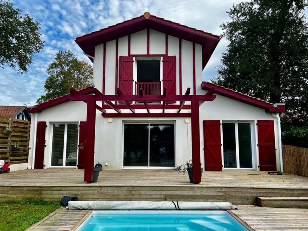 Achat maison à vendre 3 chambres 145 m² - Biarritz