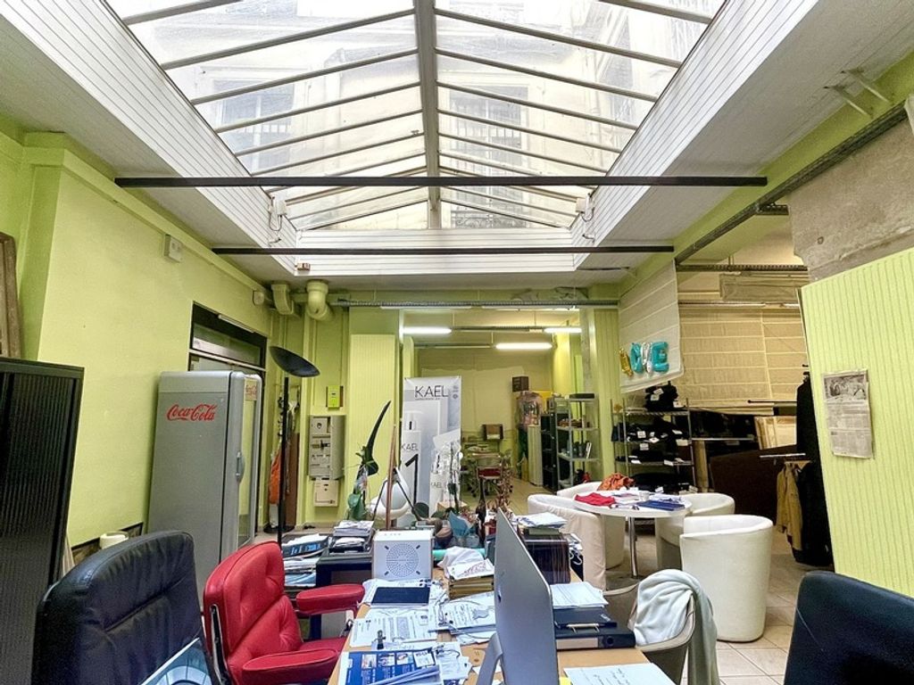 Achat loft à vendre 1 pièce 241 m² - Paris 3ème arrondissement