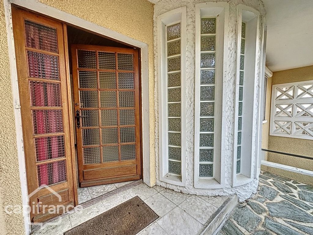 Achat maison à vendre 4 chambres 196 m² - Thouars