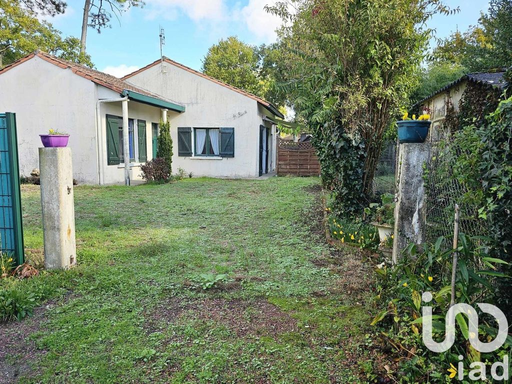 Achat maison à vendre 3 chambres 65 m² - Saint-Georges-de-Didonne