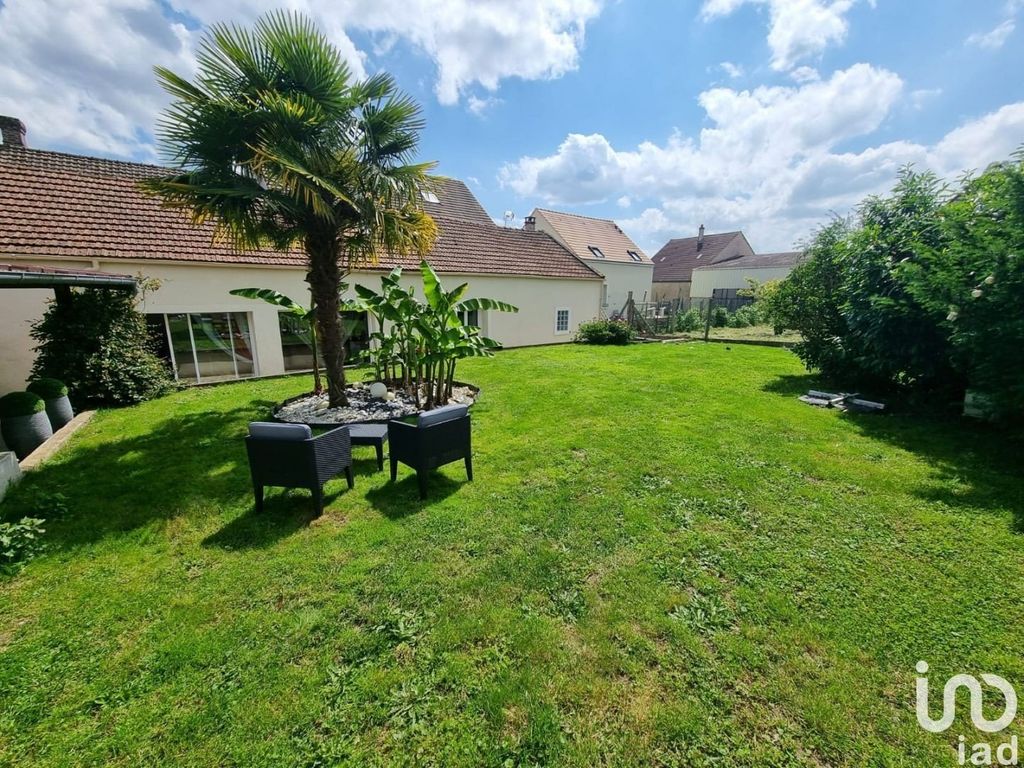 Achat maison à vendre 5 chambres 254 m² - Bézu-le-Guéry