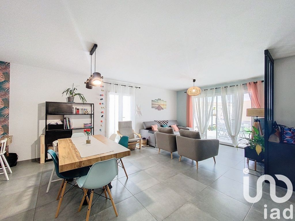 Achat maison à vendre 3 chambres 110 m² - Bédarrides