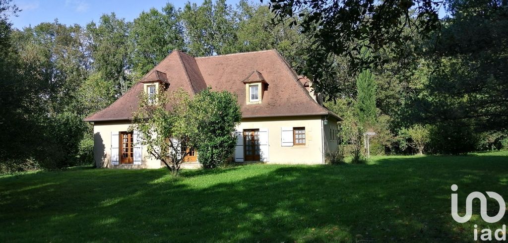 Achat maison à vendre 6 chambres 168 m² - Sainte-Foy-de-Longas